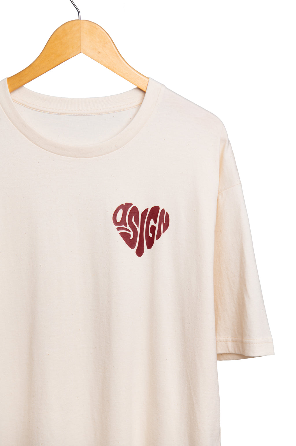 Oversize T-Shirt Passion mit rotem ASIGN Logo.